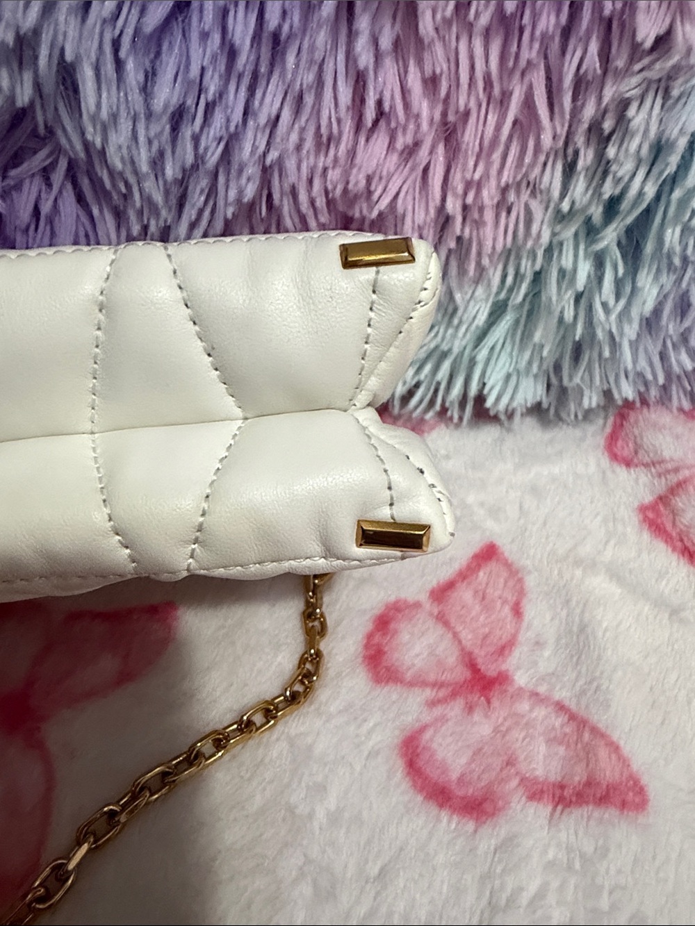 Versace White Quilted Crossbody Bag with Gold Chain - Picture 4 of 14